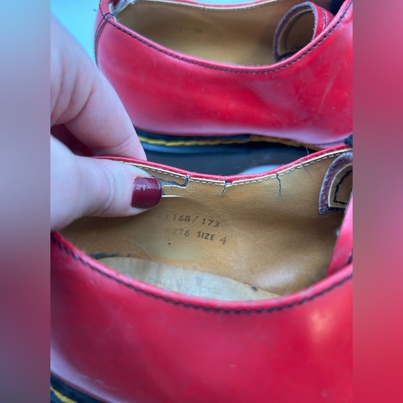 RARE Dr. Martens Vintage MADE IN ENGLISH Bright Red Leather Platform oxfords 5 - Picture 12 of 12
